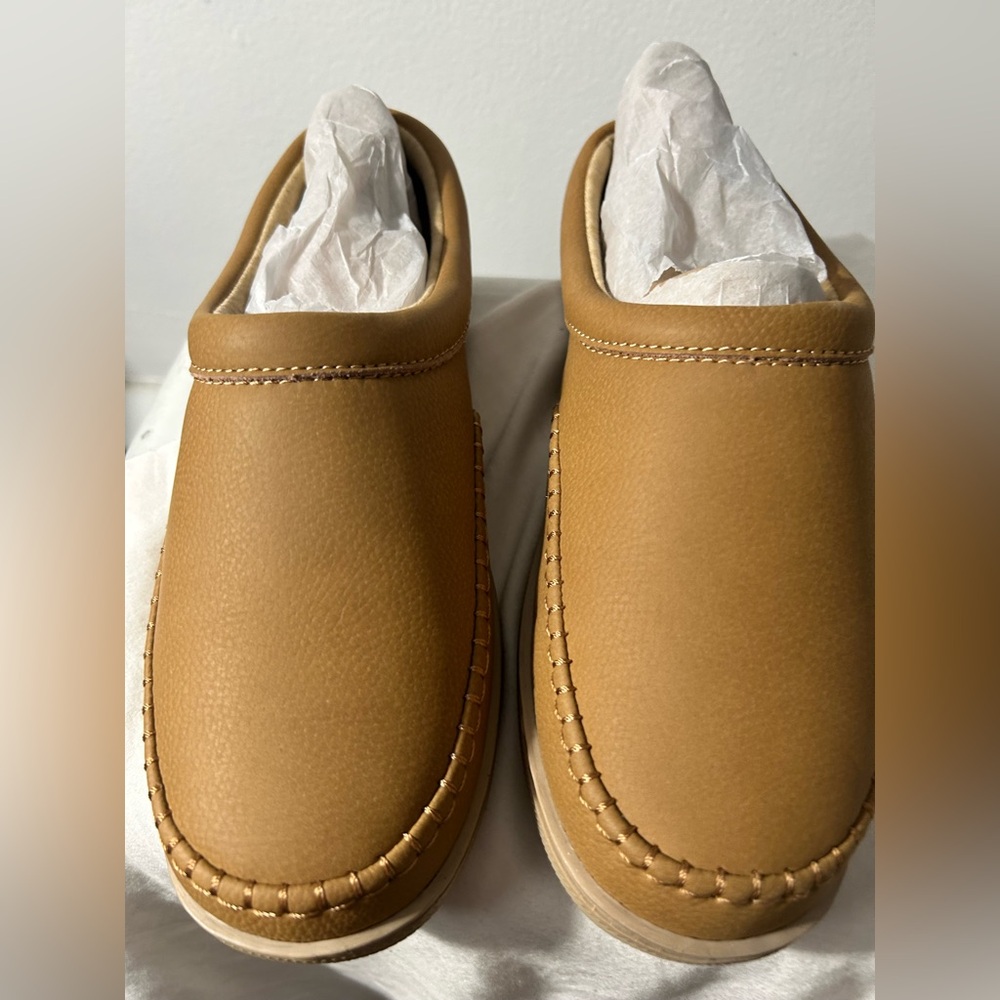 My Slippers Women's Tan Slippers